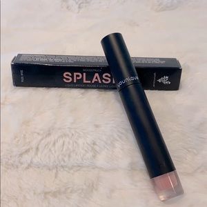Younique Splash liquid lipstick- sparkling